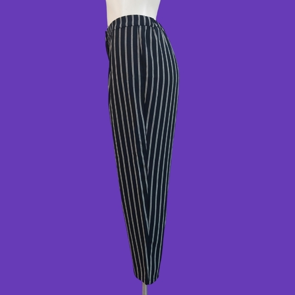 DIVIDED H&M Striped High Waist Ankle Pants Sz 4 Pleated trouser with tapered leg - Picture 4 of 10